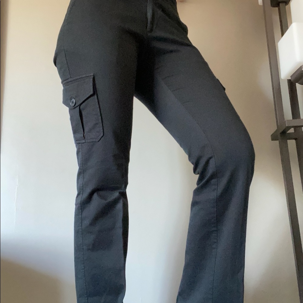 Gap black cargo khakis size 4
